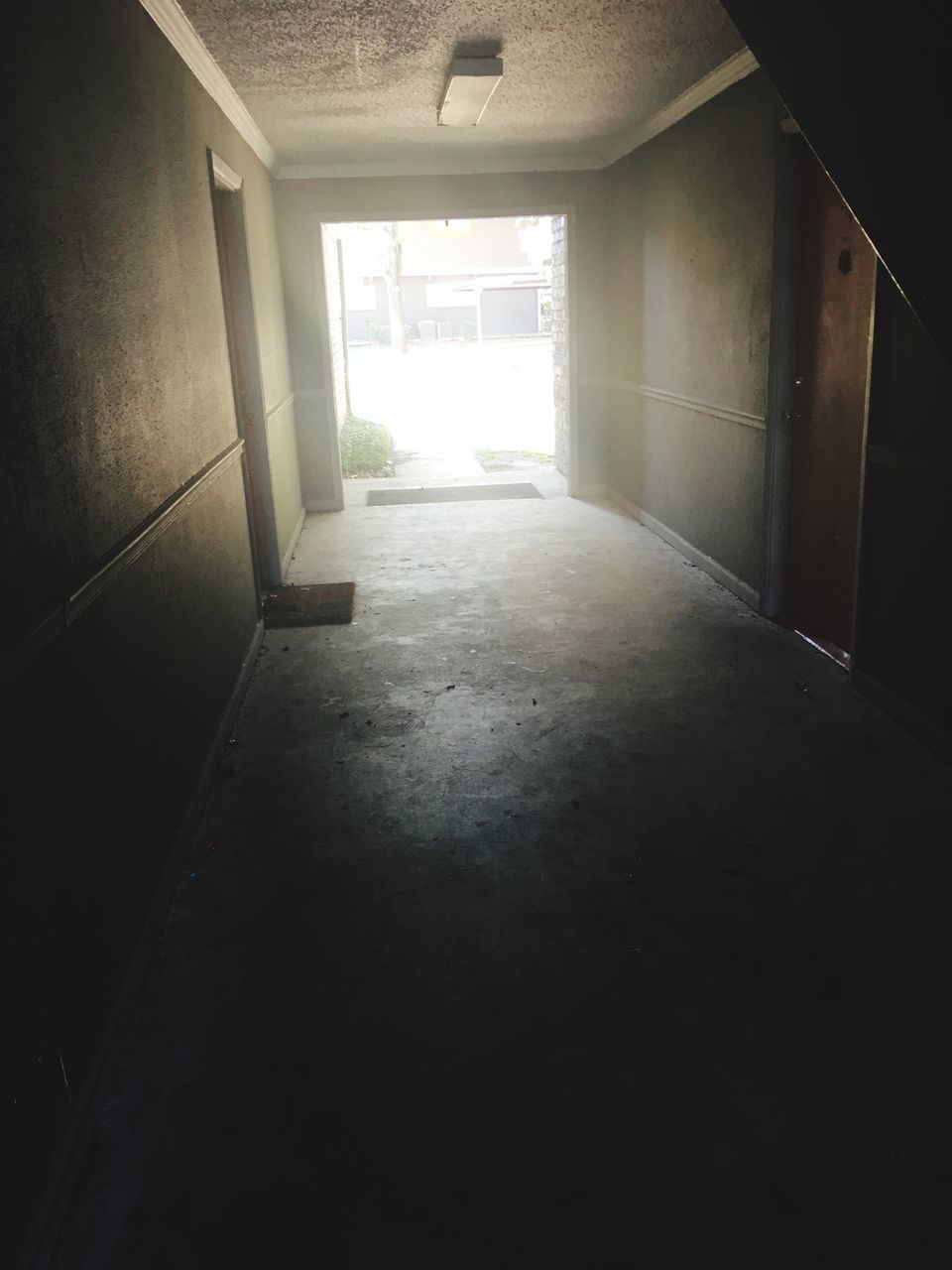 EMPTY CORRIDOR OF ENTRANCE