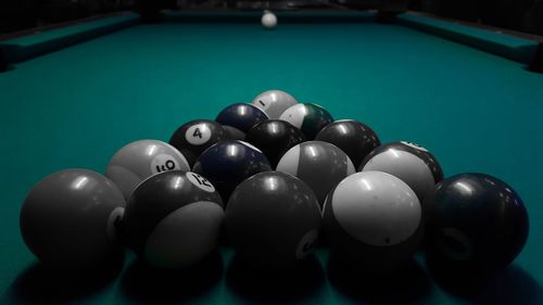 Snooker balls arranged on table