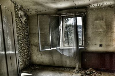 Abandoned building