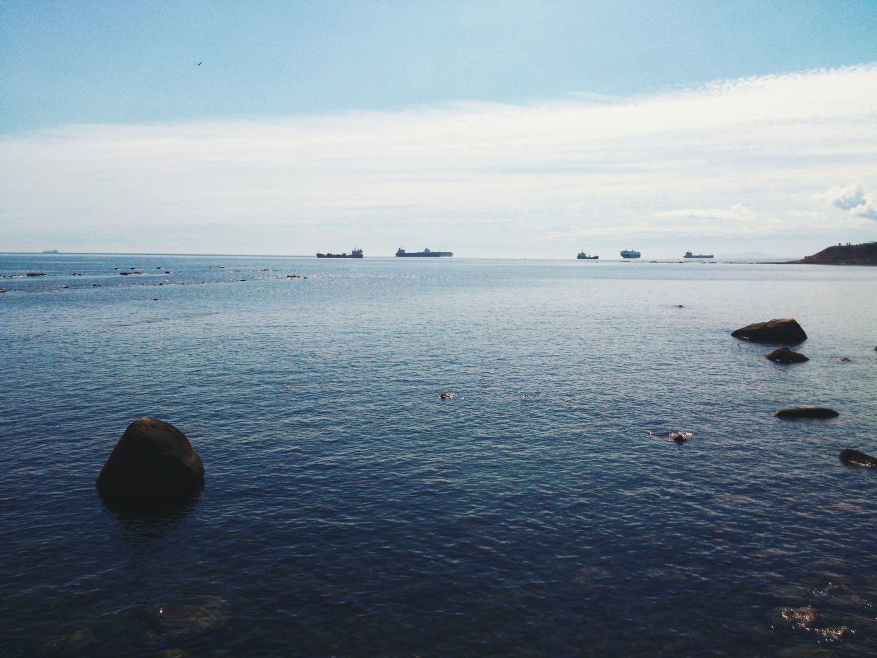 water, sea, sky, tranquil scene, horizon over water, tranquility, scenics, cloud - sky, beauty in nature, nature, waterfront, cloudy, cloud, beach, idyllic, rippled, shore, calm, outdoors, day