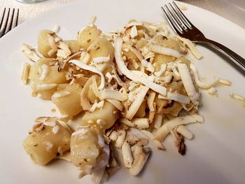 Close-up of bread in plate