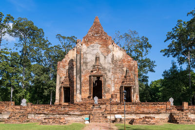 Ancient ruin buddhist temple and ordinance chapel, wat pho prathap chang, in phichit, thailand