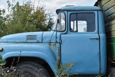 View of abandoned car