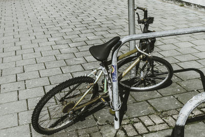 Bicycle parked on footpath