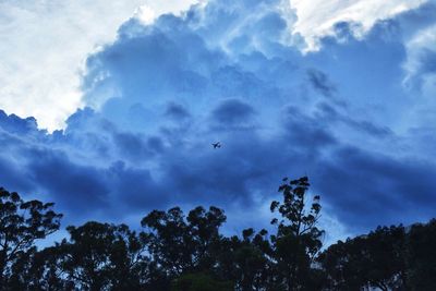 Low angle view of cloudy sky