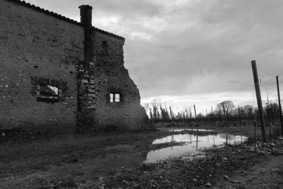 Abandoned built structure against sky