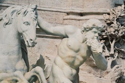Sculptures at trevi fountain