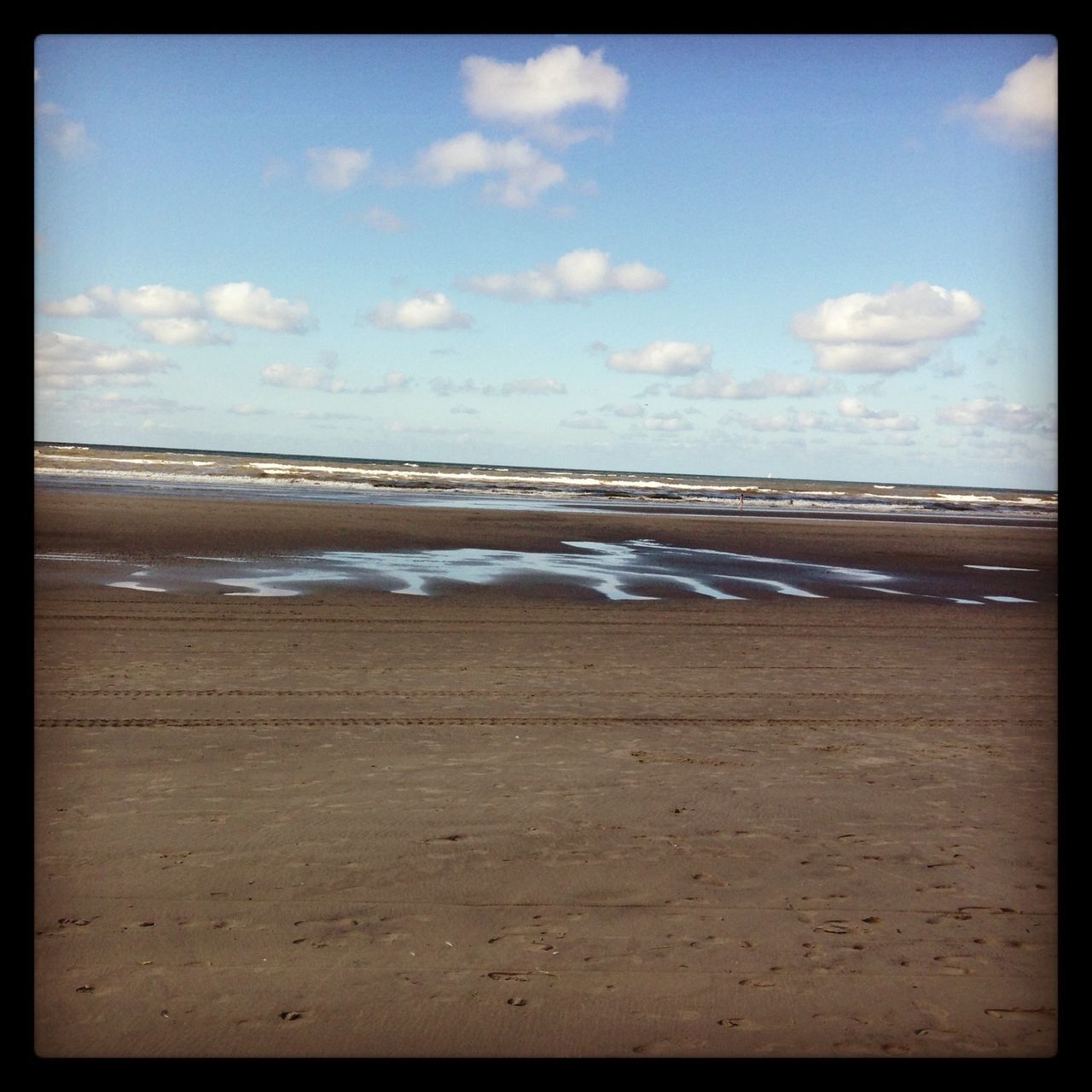 transfer print, auto post production filter, sky, beach, sand, sea, tranquil scene, water, tranquility, shore, cloud - sky, scenics, horizon over water, nature, cloud, beauty in nature, outdoors, day, cloudy, no people