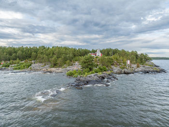 Dusö cape Water