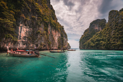 Panoramic view of bay against sky