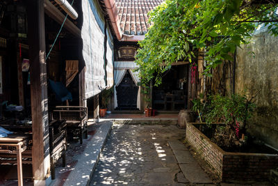 Duc an old traditional house main courtyard. taken in hoi an ancient town in vietnam