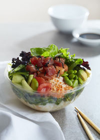 Poke bowl with tuna and vegetables