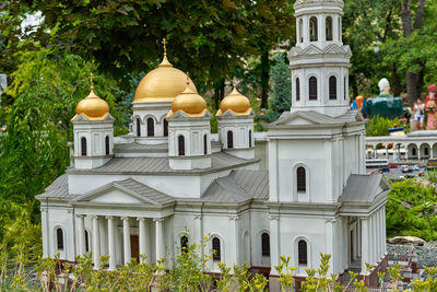 Exterior of temple against building