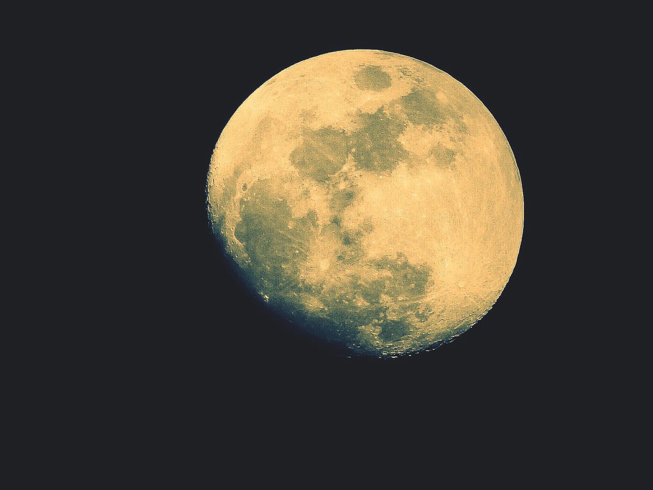 CLOSE-UP OF MOON AGAINST SKY AT NIGHT