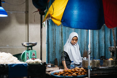 Activities at the traditional market at night