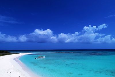 Aerial view of island and beach in los roques, venezuela