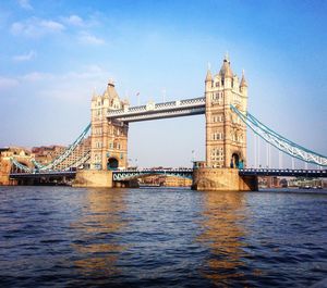 Surface level shot of london bridge