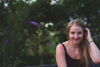 Portrait of smiling girl on flower