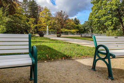 Empty bench in park