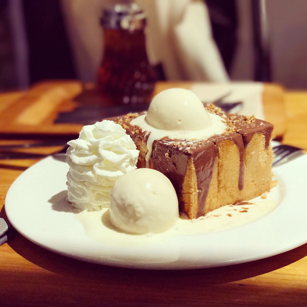 CLOSE-UP OF DESSERT ON PLATE