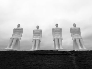 Statue against sky