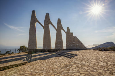 Monument of zalongo on sunny day