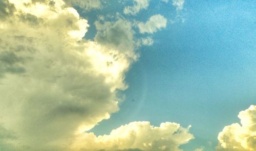 Low angle view of cloudy sky