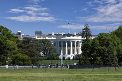 The white house. icon of the usa