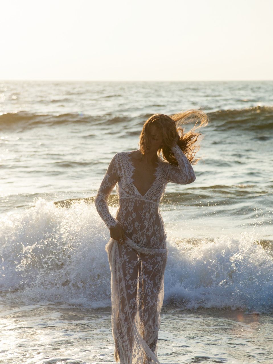 sea, water, horizon over water, wave, nature, beauty in nature, tranquility, scenics, day, focus on foreground, no people, outdoors, tranquil scene, close-up, sky, ocean, idyllic