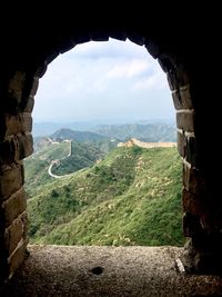 Great wall of china on mountain against sky