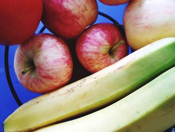 Full frame shot of apples