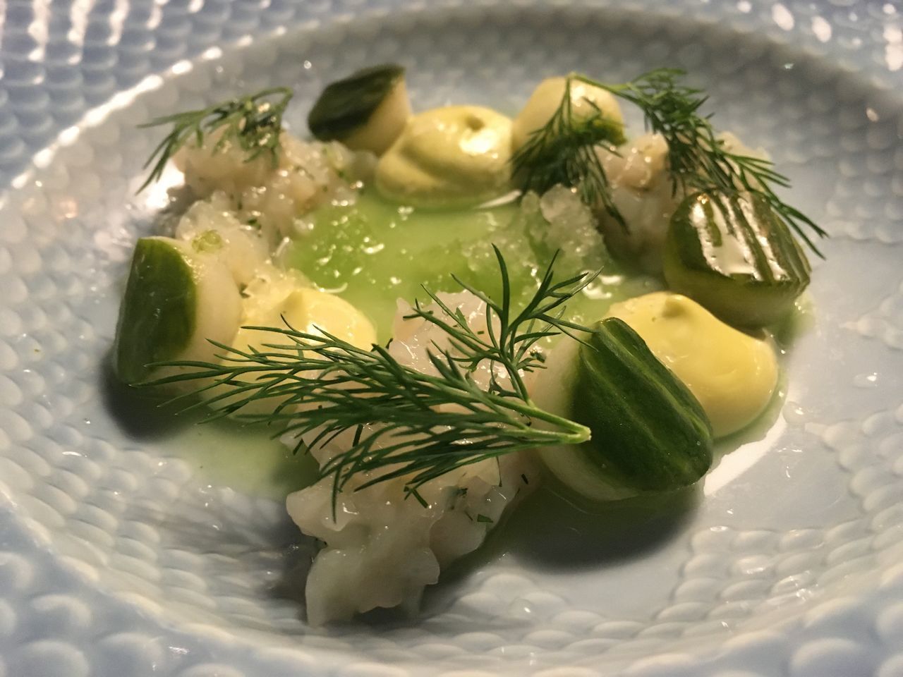 HIGH ANGLE VIEW OF FRESH VEGETABLES IN PLATE