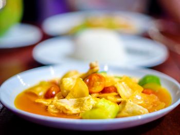 Close-up of noodles in bowl on table