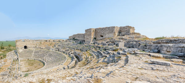 Old ruins against sky