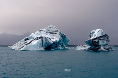 Iceberg in the iced lagoon of jökulsárlón, iceland