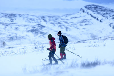 People skiing