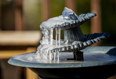 Freeze on the fountain