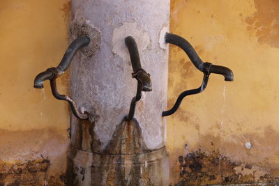 Close-up of rusty metal wall