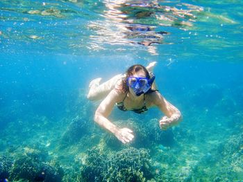 Woman enjoying sea