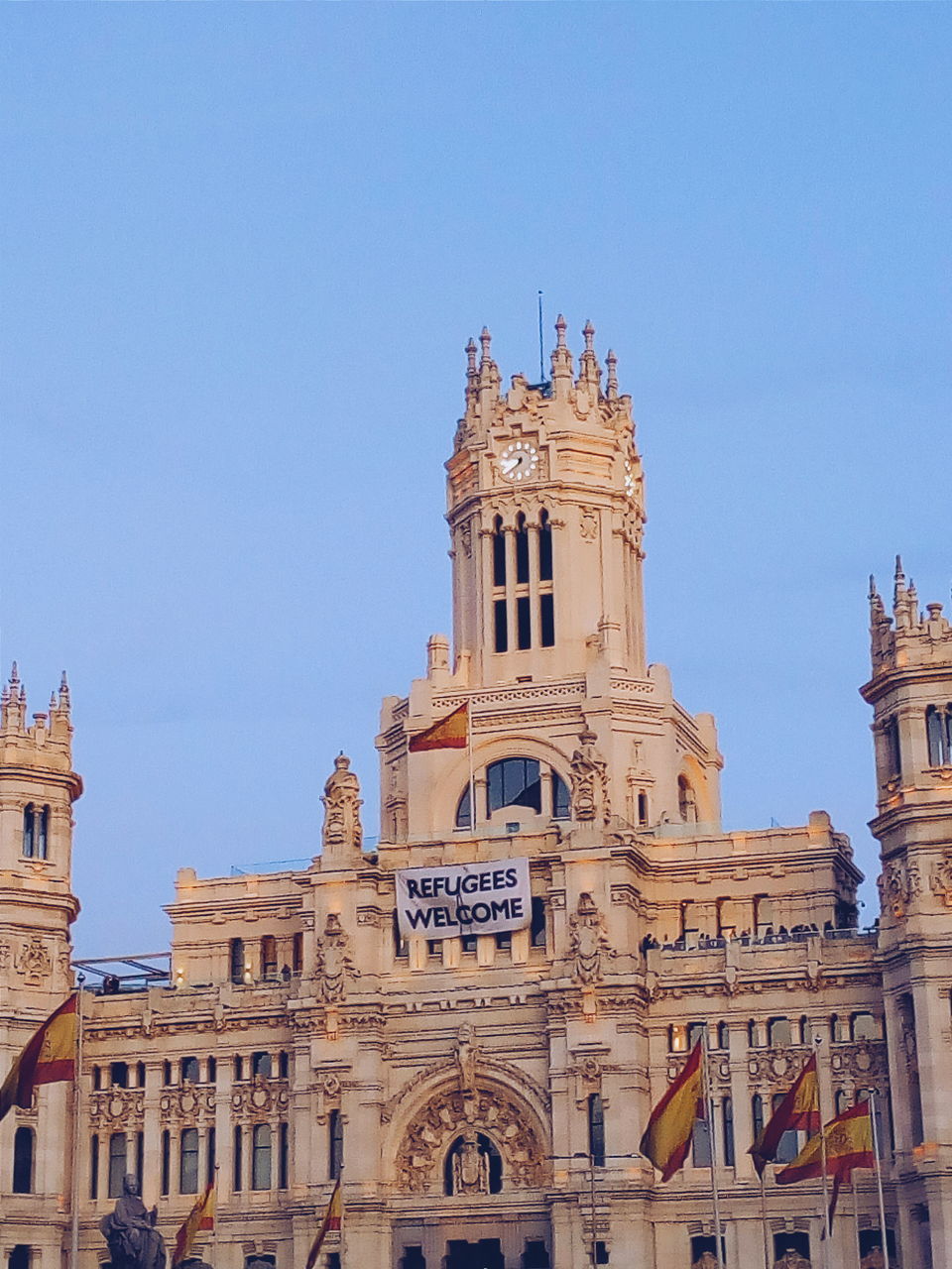 architecture, building exterior, built structure, clear sky, low angle view, religion, place of worship, history, spirituality, church, famous place, travel destinations, blue, cathedral, copy space, tourism, travel, international landmark