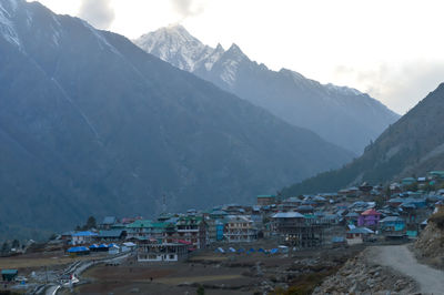 Scenic view of snowcapped himalayas mountains against sky