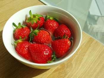 Close-up of strawberries in bowl