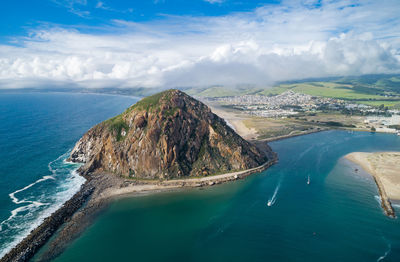 Morro rock in morro bay. ancient volcanic mound at the end of morro rock beach