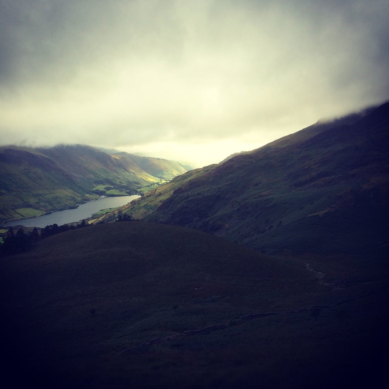 mountain, tranquil scene, mountain range, tranquility, landscape, sky, scenics, beauty in nature, cloud - sky, nature, non-urban scene, cloudy, cloud, remote, idyllic, hill, outdoors, no people, countryside, day