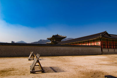 The gyeongbok palace museum,is a historic site in south korea.