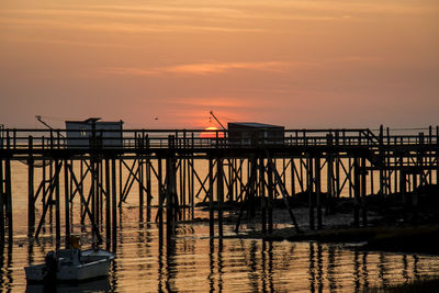 Fishing hut 