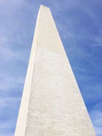 Low angle view of washington monument against sky