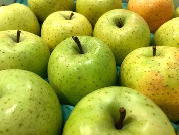 Full frame shot of apples