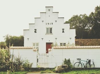 Building with trees in background