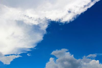 Low angle view of cloudy sky